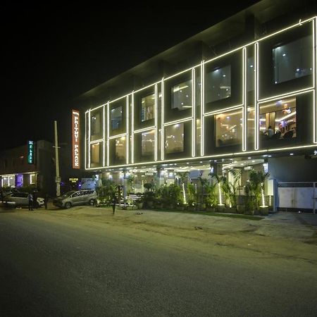 Hotel Park Tree Near Delhi Airport 新德里 外观 照片
