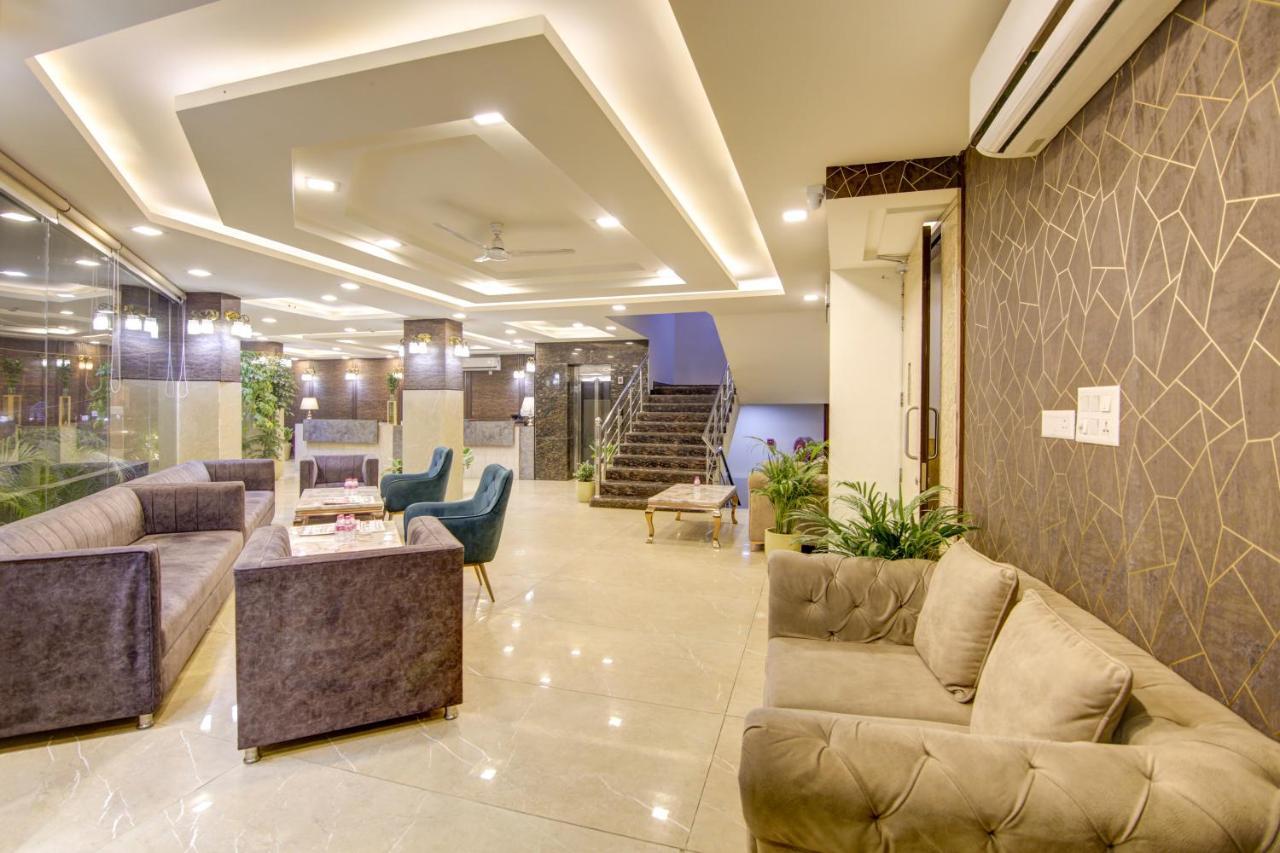 Hotel Park Tree Near Delhi Airport 新德里 外观 照片