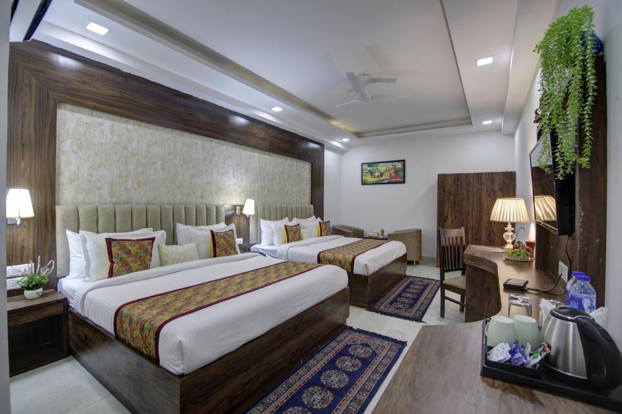 Hotel Park Tree Near Delhi Airport 新德里 外观 照片